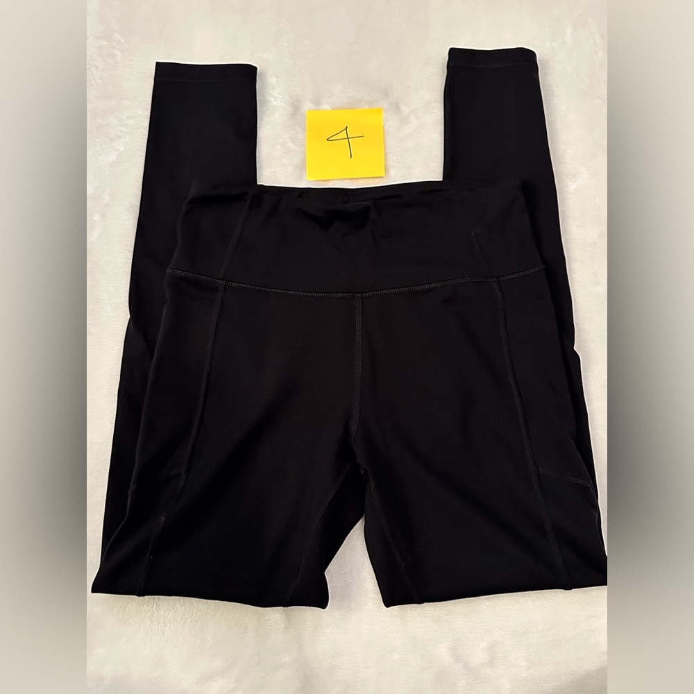 Victoria’s Secret Incredible Essential Legging